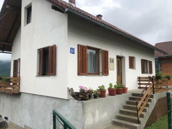 Apartman Nina Licko Petrovo Selo Extérieur photo