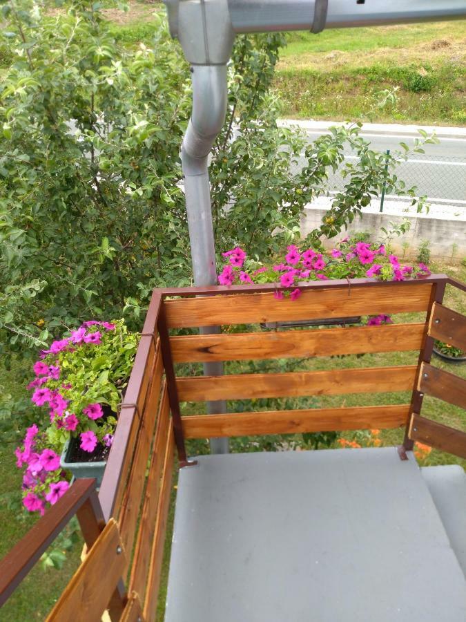 Apartman Nina Licko Petrovo Selo Extérieur photo