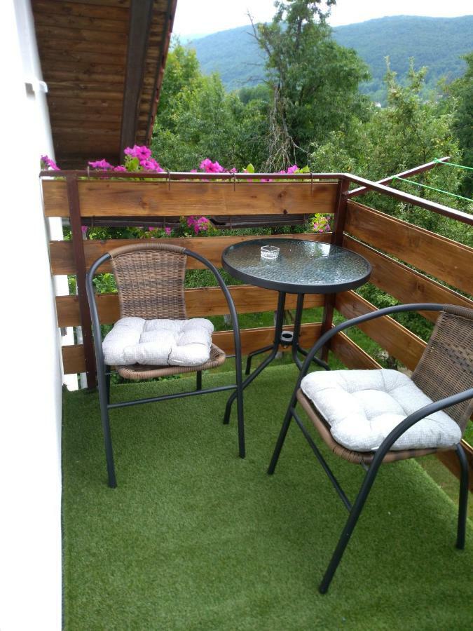 Apartman Nina Licko Petrovo Selo Extérieur photo