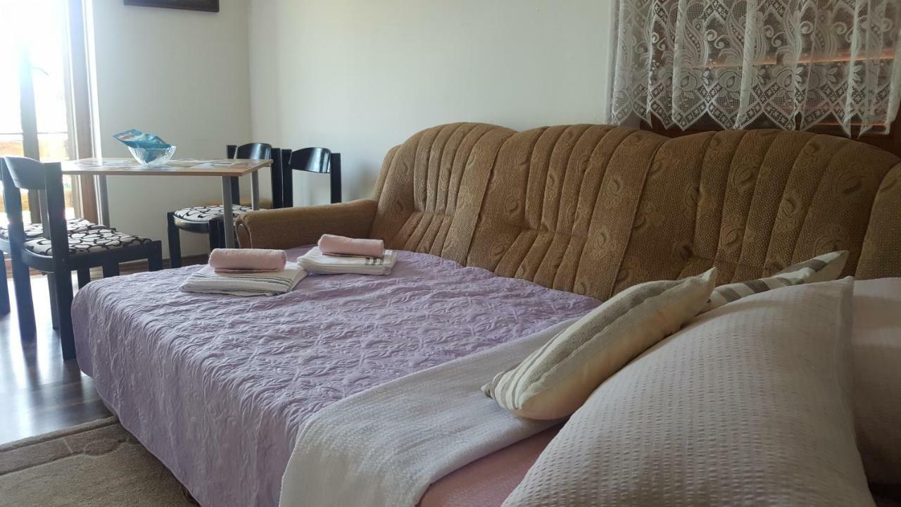 Apartman Nina Licko Petrovo Selo Extérieur photo
